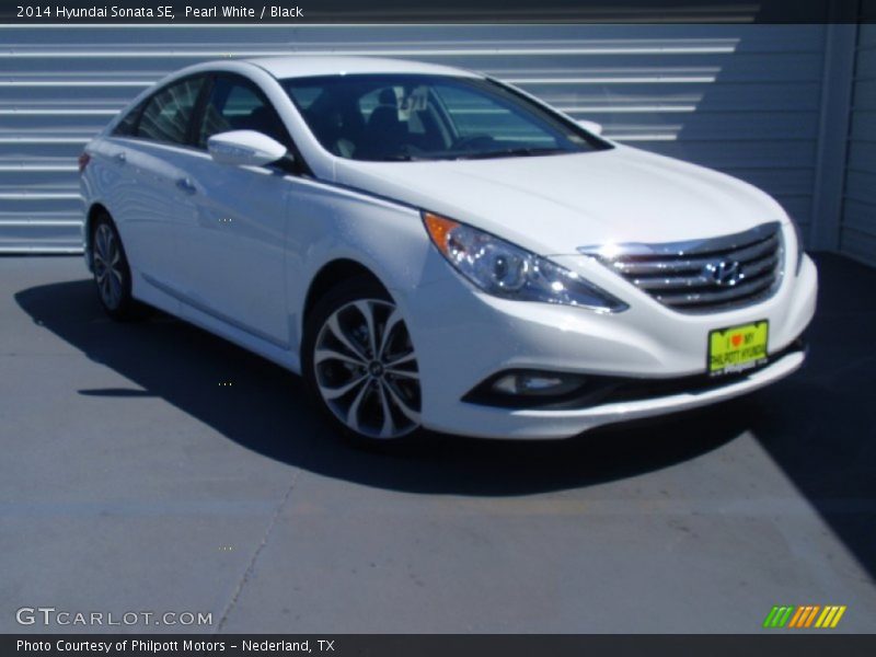 Pearl White / Black 2014 Hyundai Sonata SE