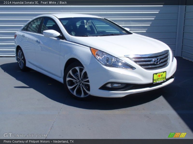Pearl White / Black 2014 Hyundai Sonata SE
