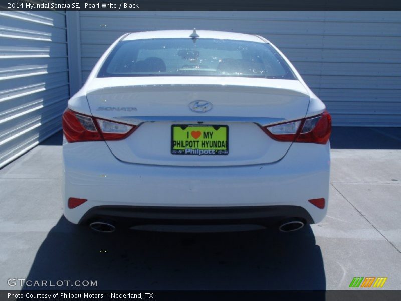 Pearl White / Black 2014 Hyundai Sonata SE