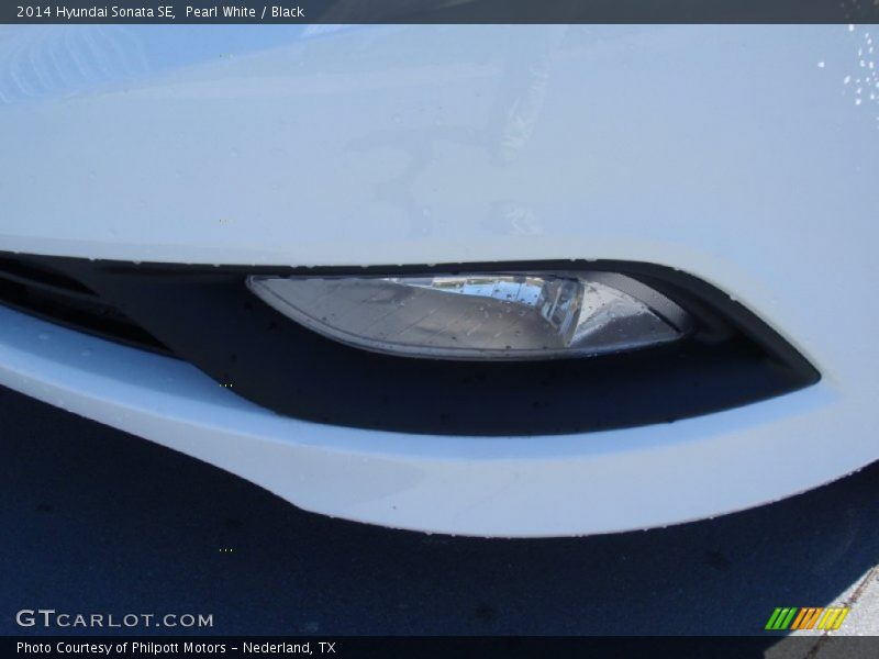 Pearl White / Black 2014 Hyundai Sonata SE