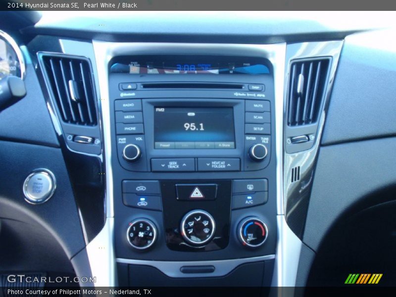 Pearl White / Black 2014 Hyundai Sonata SE