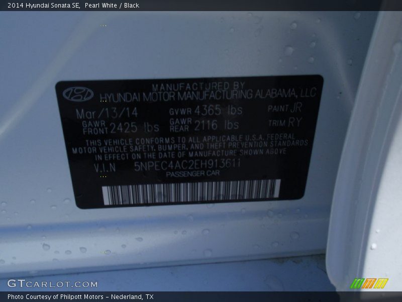Pearl White / Black 2014 Hyundai Sonata SE