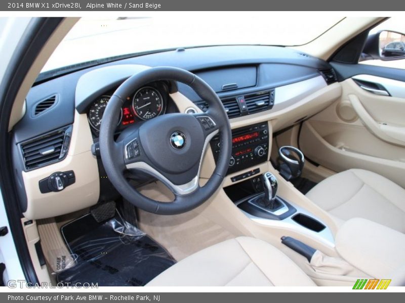 Alpine White / Sand Beige 2014 BMW X1 xDrive28i