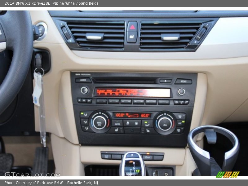 Alpine White / Sand Beige 2014 BMW X1 xDrive28i