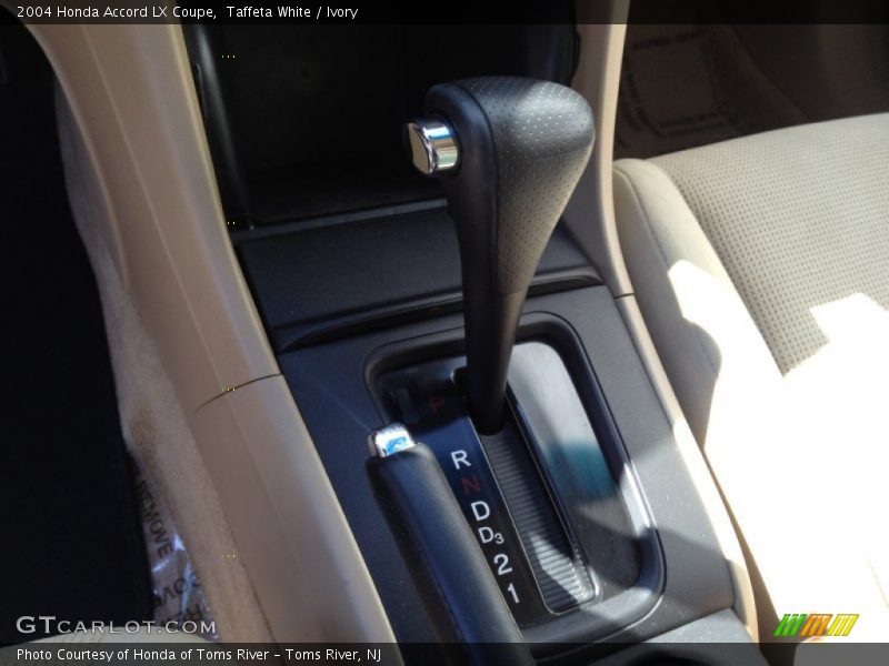 Taffeta White / Ivory 2004 Honda Accord LX Coupe