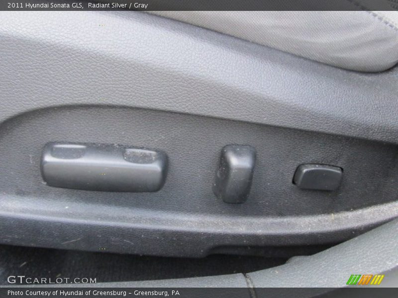 Radiant Silver / Gray 2011 Hyundai Sonata GLS