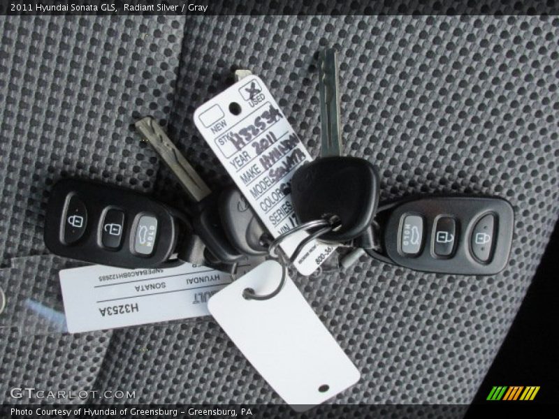 Radiant Silver / Gray 2011 Hyundai Sonata GLS