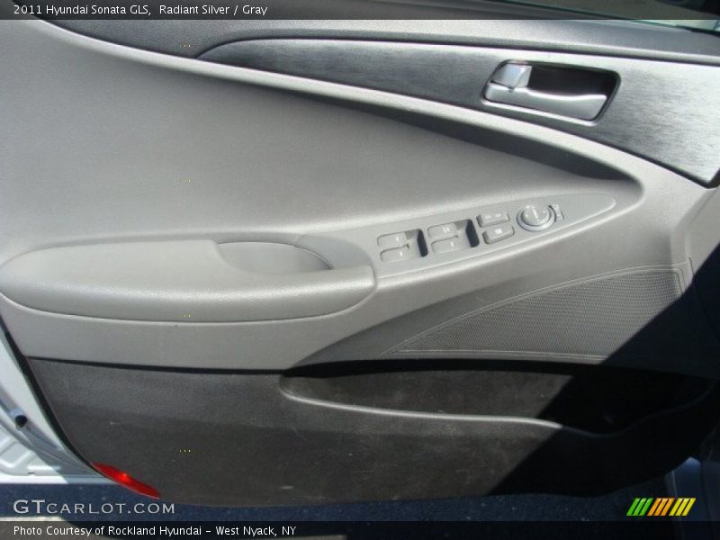 Radiant Silver / Gray 2011 Hyundai Sonata GLS