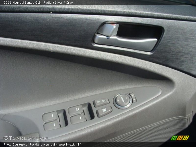 Radiant Silver / Gray 2011 Hyundai Sonata GLS
