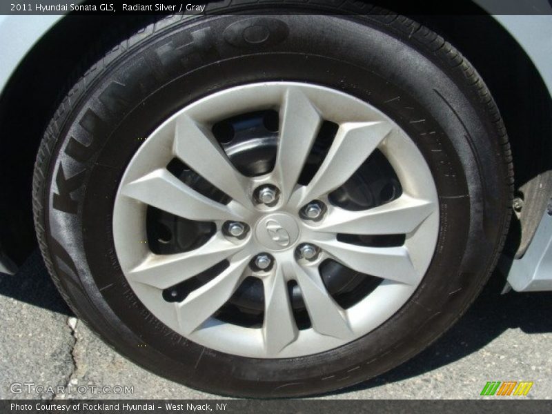 Radiant Silver / Gray 2011 Hyundai Sonata GLS