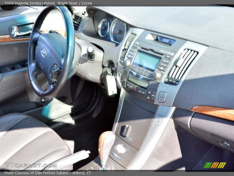 Bright Silver / Cocoa 2009 Hyundai Sonata Limited