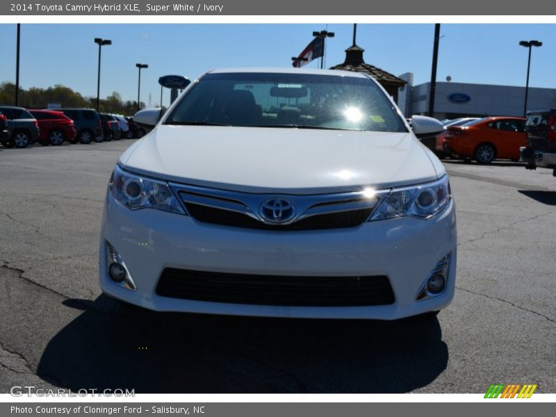 Super White / Ivory 2014 Toyota Camry Hybrid XLE