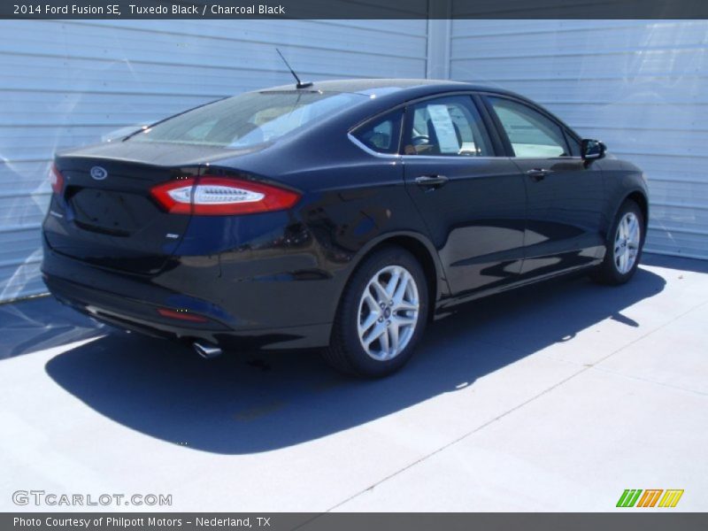 Tuxedo Black / Charcoal Black 2014 Ford Fusion SE