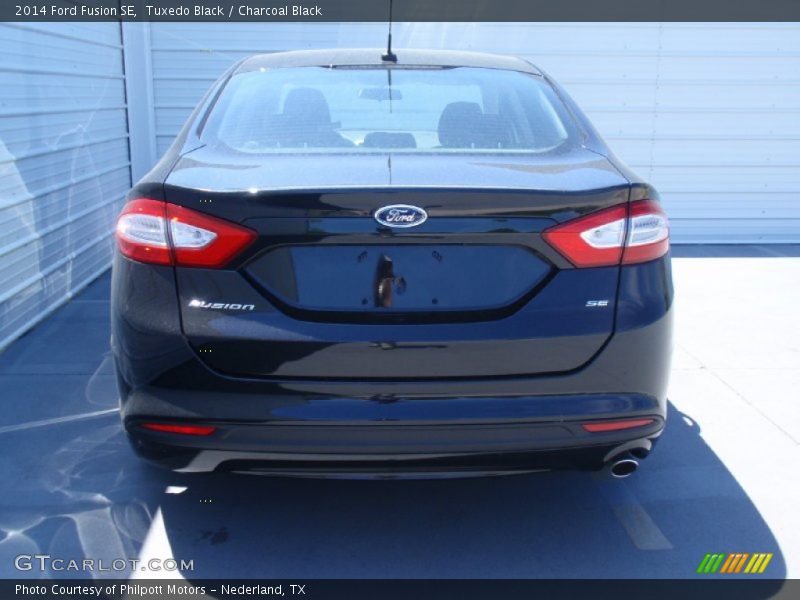 Tuxedo Black / Charcoal Black 2014 Ford Fusion SE