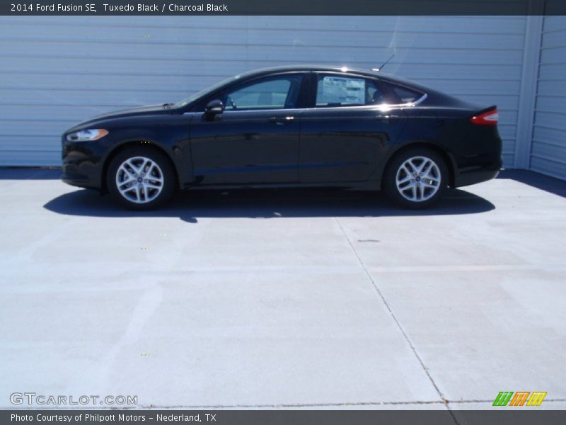 Tuxedo Black / Charcoal Black 2014 Ford Fusion SE