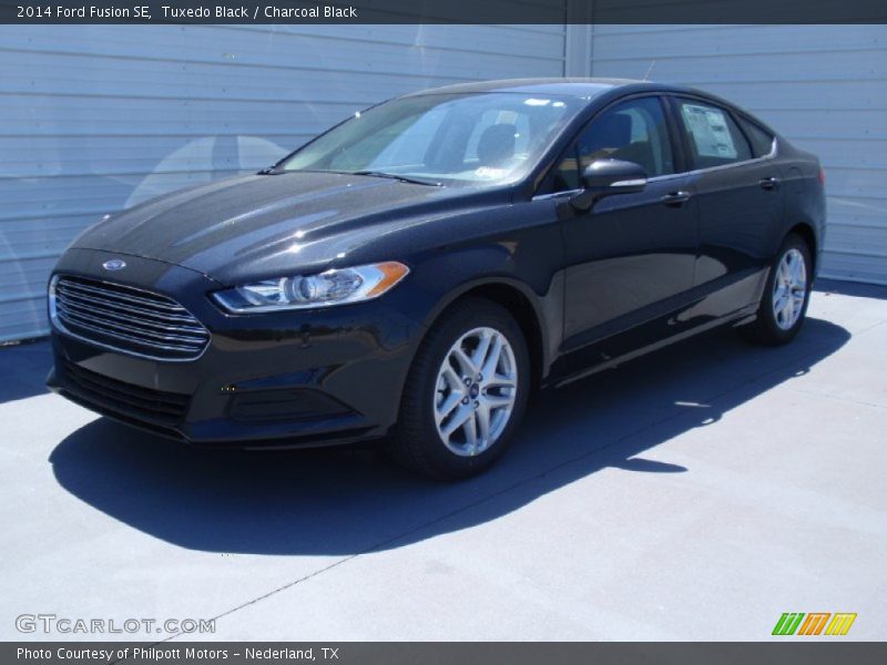 Tuxedo Black / Charcoal Black 2014 Ford Fusion SE