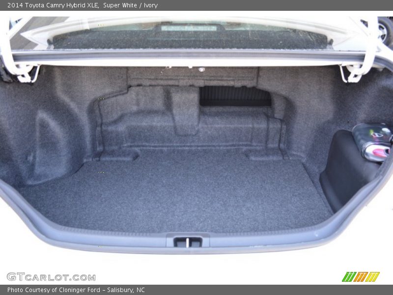 Super White / Ivory 2014 Toyota Camry Hybrid XLE
