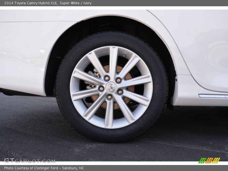 Super White / Ivory 2014 Toyota Camry Hybrid XLE