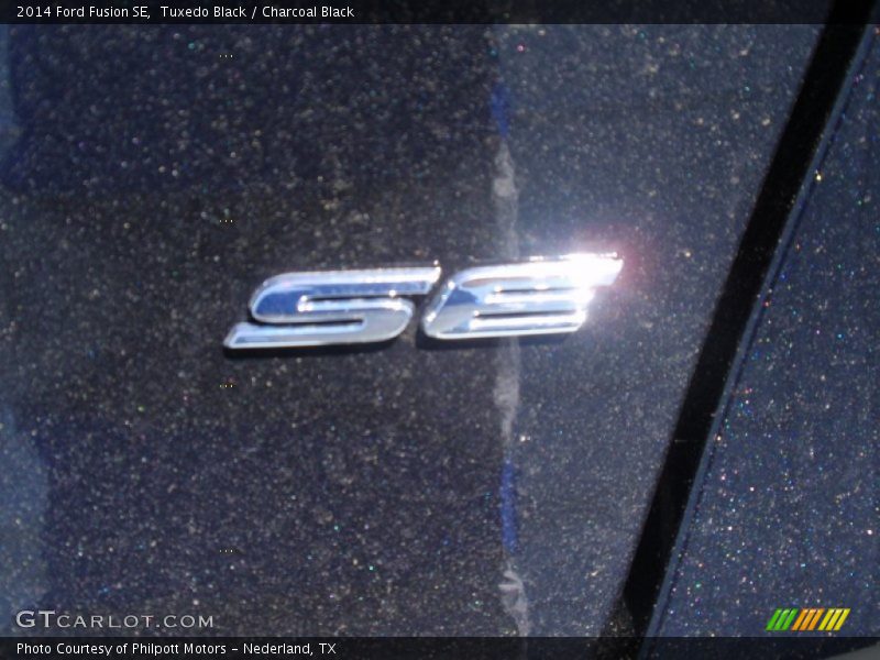 Tuxedo Black / Charcoal Black 2014 Ford Fusion SE