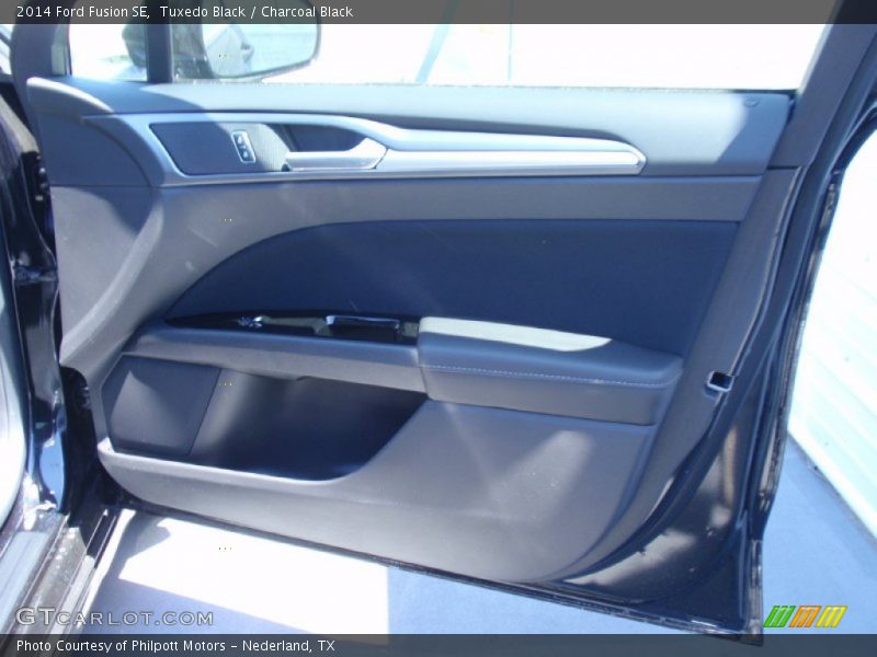 Tuxedo Black / Charcoal Black 2014 Ford Fusion SE