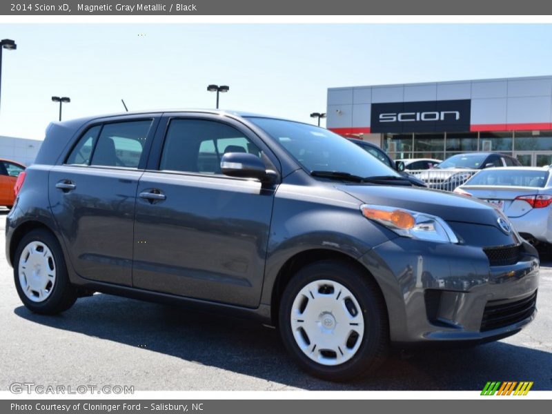 Magnetic Gray Metallic / Black 2014 Scion xD