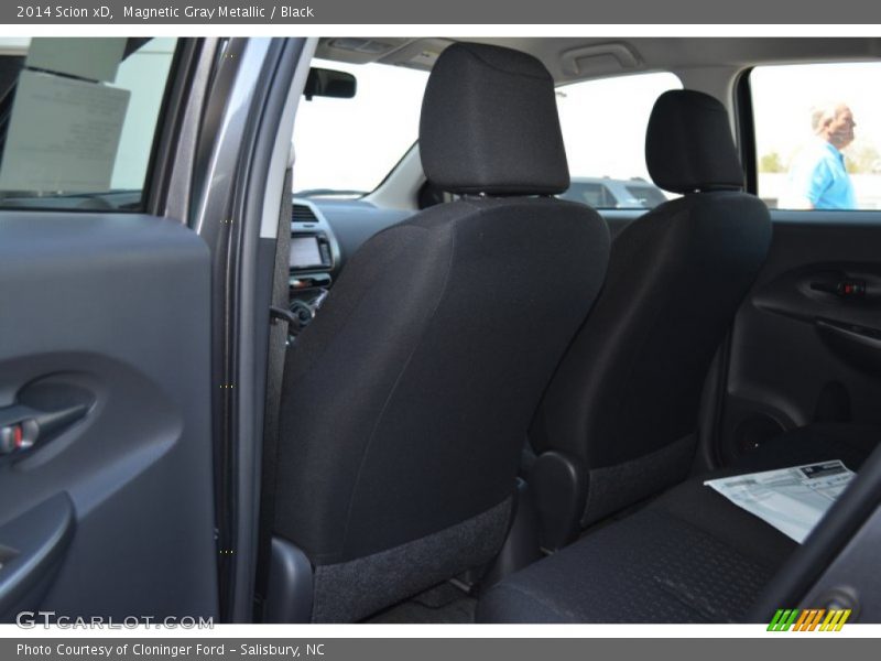 Magnetic Gray Metallic / Black 2014 Scion xD