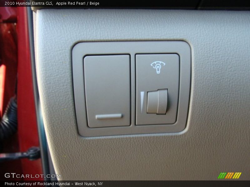 Apple Red Pearl / Beige 2010 Hyundai Elantra GLS