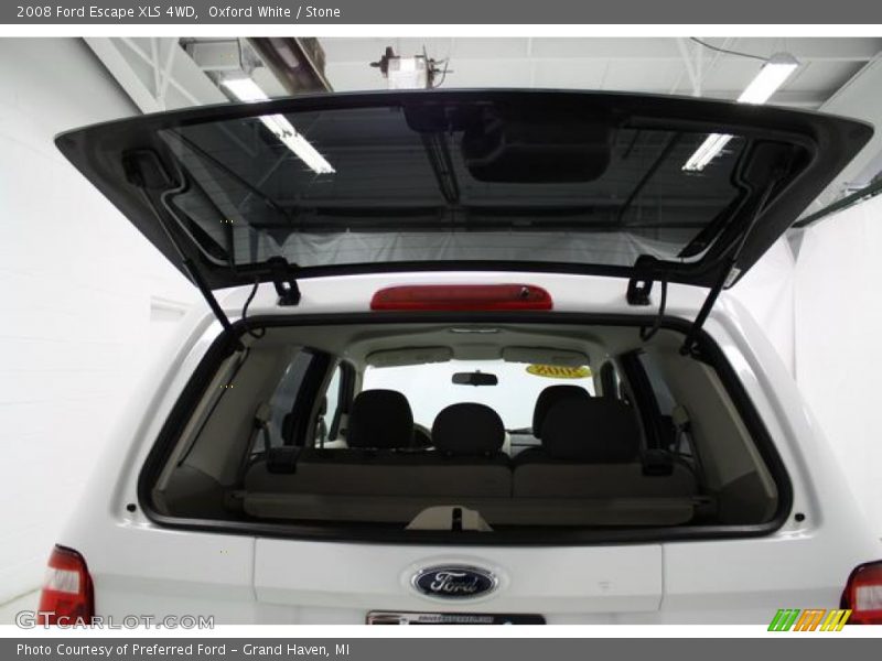 Oxford White / Stone 2008 Ford Escape XLS 4WD