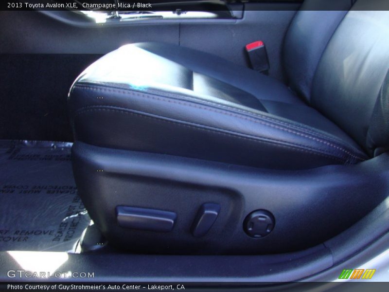 Champagne Mica / Black 2013 Toyota Avalon XLE