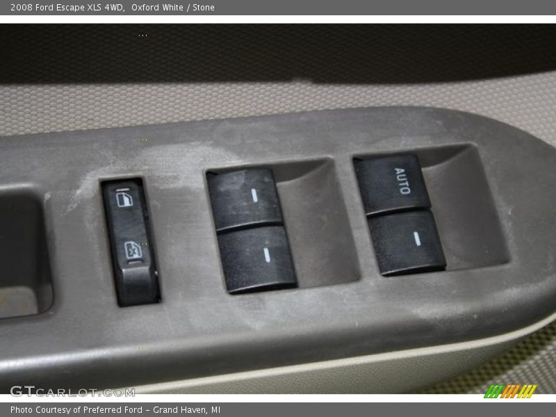 Oxford White / Stone 2008 Ford Escape XLS 4WD