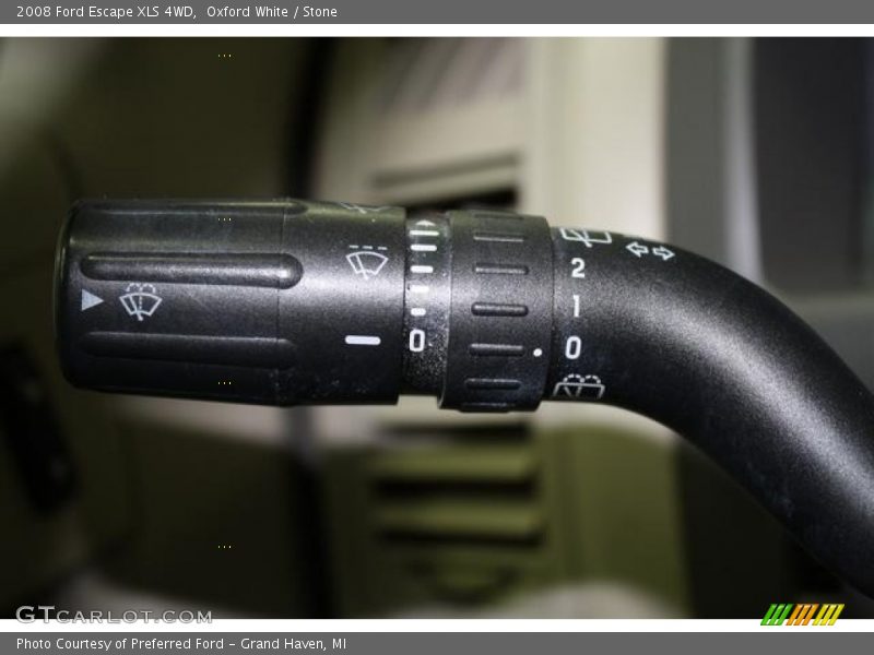 Oxford White / Stone 2008 Ford Escape XLS 4WD
