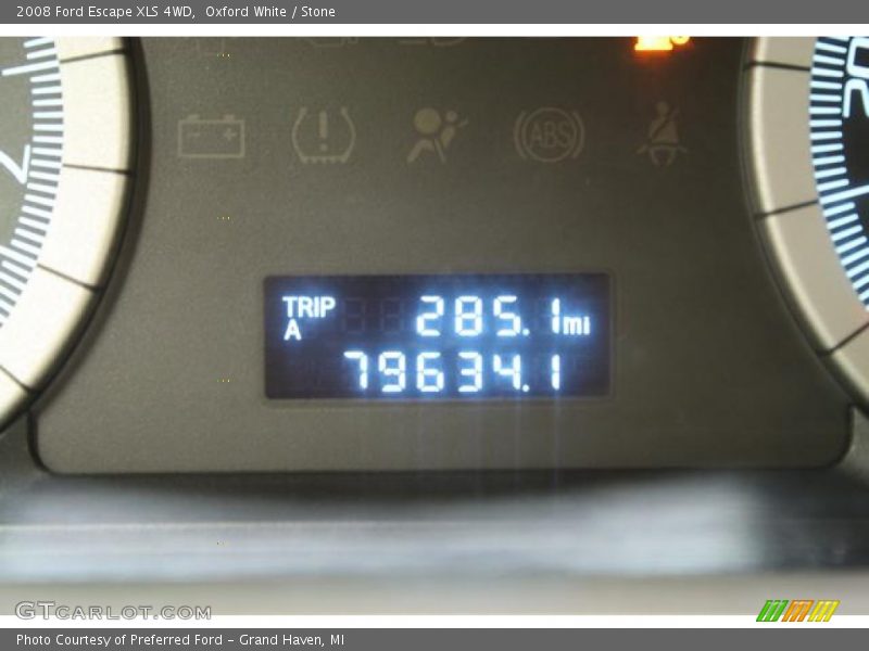 Oxford White / Stone 2008 Ford Escape XLS 4WD