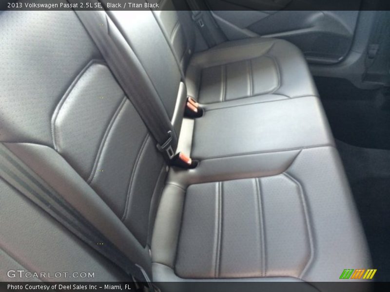 Black / Titan Black 2013 Volkswagen Passat 2.5L SE