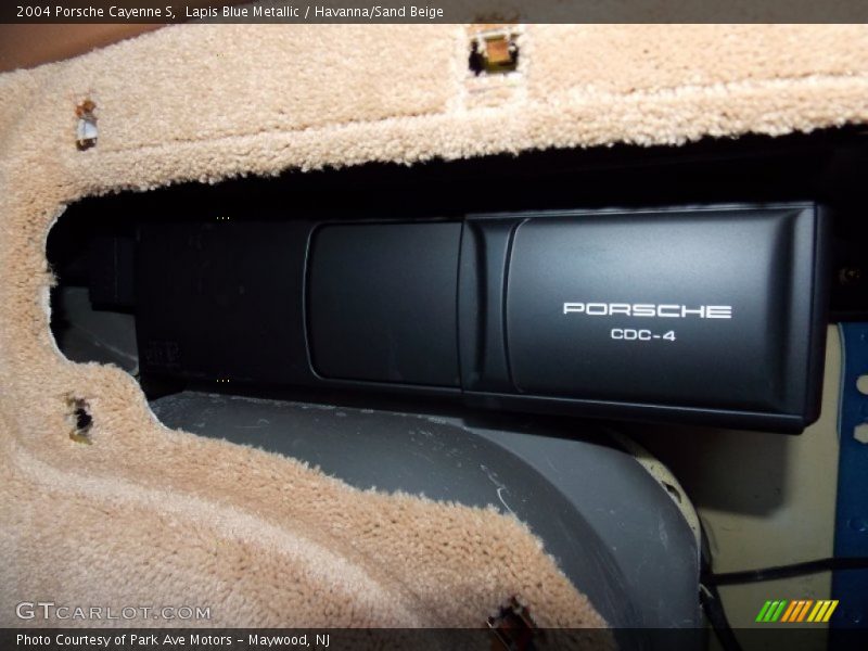 Lapis Blue Metallic / Havanna/Sand Beige 2004 Porsche Cayenne S