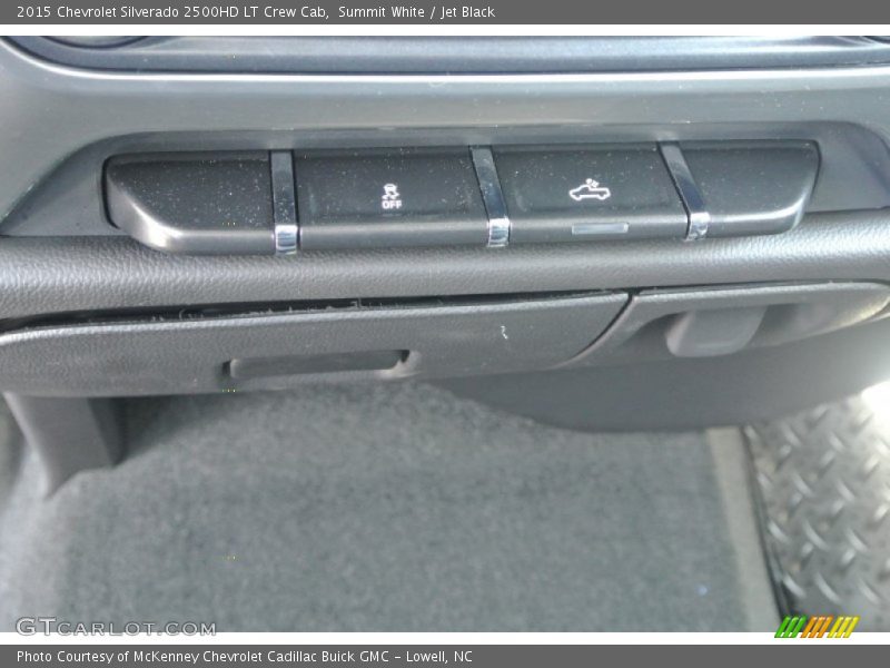 Summit White / Jet Black 2015 Chevrolet Silverado 2500HD LT Crew Cab