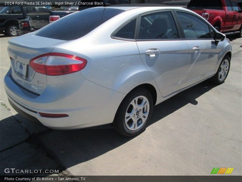 Ingot Silver / Charcoal Black 2014 Ford Fiesta SE Sedan