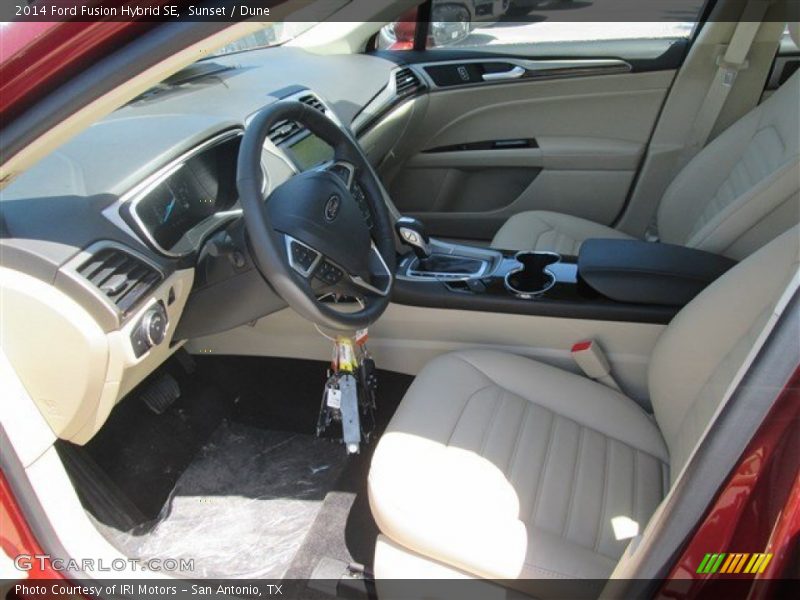 Sunset / Dune 2014 Ford Fusion Hybrid SE