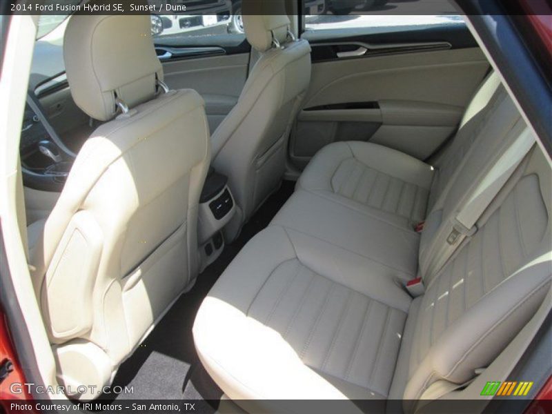 Sunset / Dune 2014 Ford Fusion Hybrid SE
