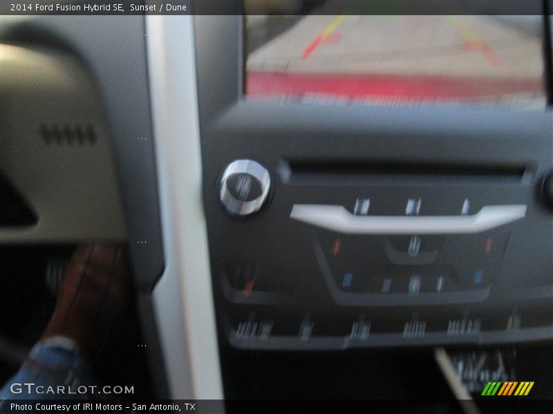 Sunset / Dune 2014 Ford Fusion Hybrid SE