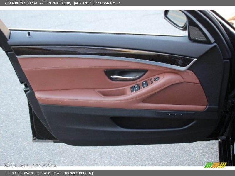 Door Panel of 2014 5 Series 535i xDrive Sedan