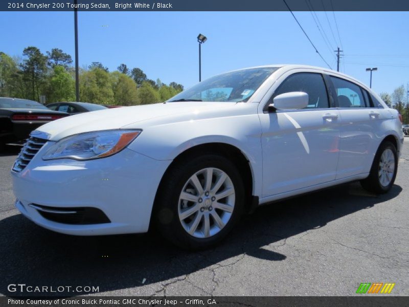 Bright White / Black 2014 Chrysler 200 Touring Sedan