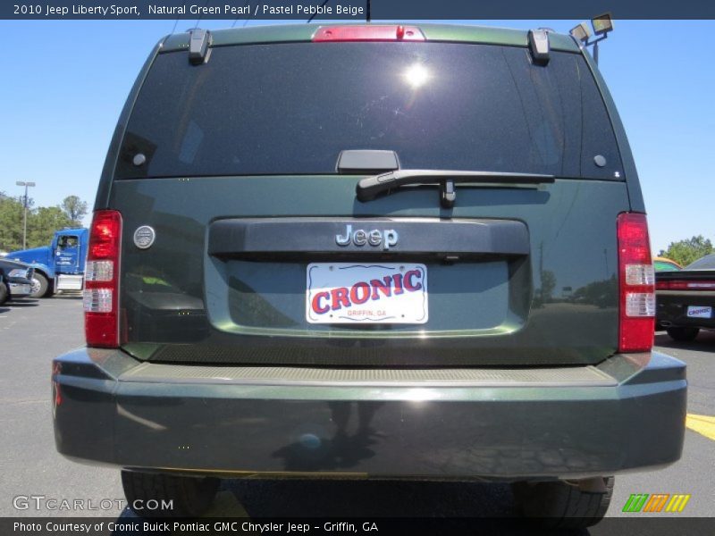 Natural Green Pearl / Pastel Pebble Beige 2010 Jeep Liberty Sport
