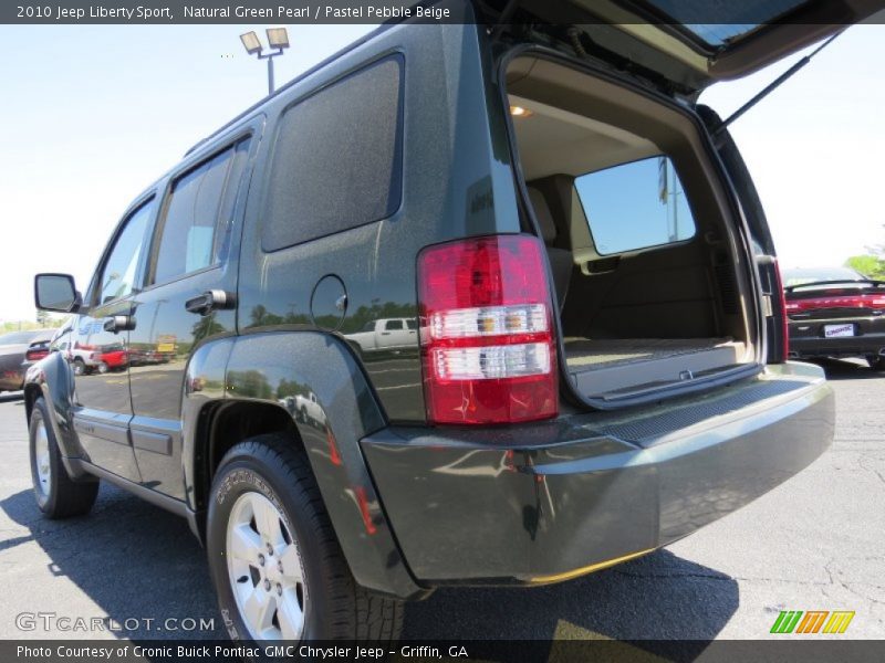 Natural Green Pearl / Pastel Pebble Beige 2010 Jeep Liberty Sport