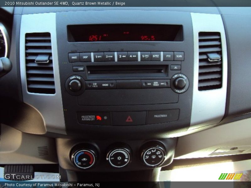 Quartz Brown Metallic / Beige 2010 Mitsubishi Outlander SE 4WD