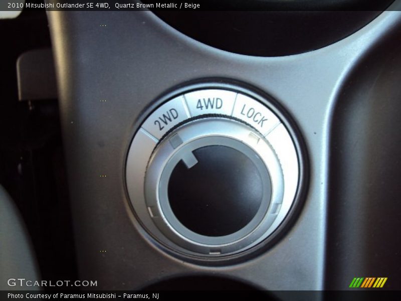 Quartz Brown Metallic / Beige 2010 Mitsubishi Outlander SE 4WD