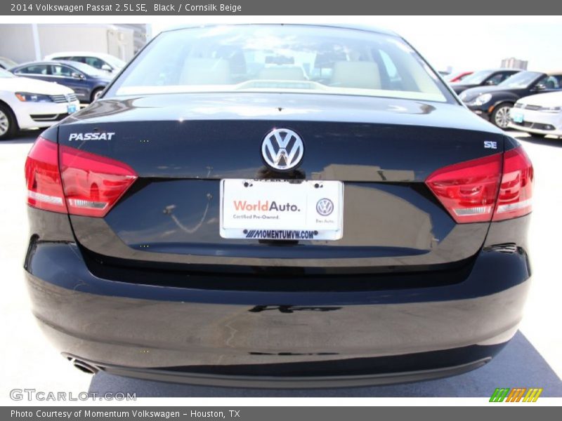 Black / Cornsilk Beige 2014 Volkswagen Passat 2.5L SE