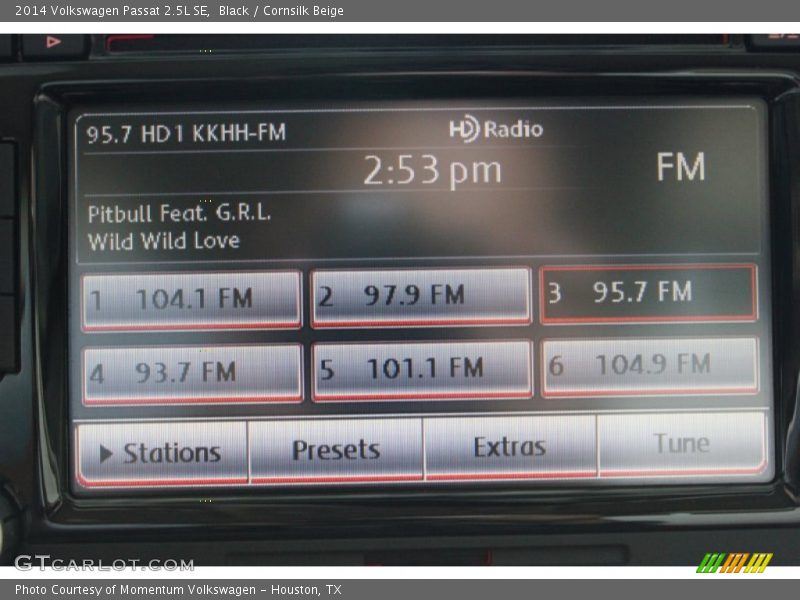 Black / Cornsilk Beige 2014 Volkswagen Passat 2.5L SE