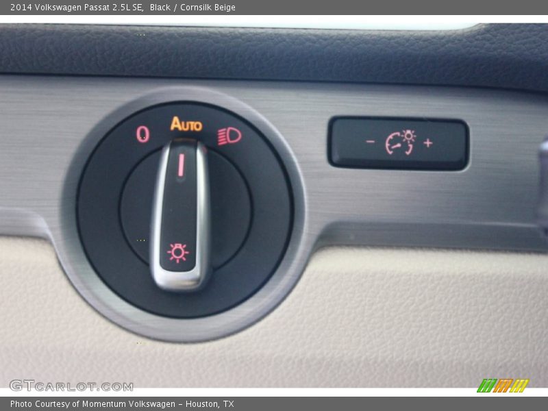 Black / Cornsilk Beige 2014 Volkswagen Passat 2.5L SE