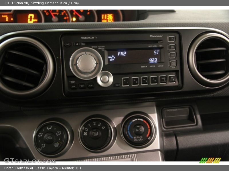 Sizzling Crimson Mica / Gray 2011 Scion xB