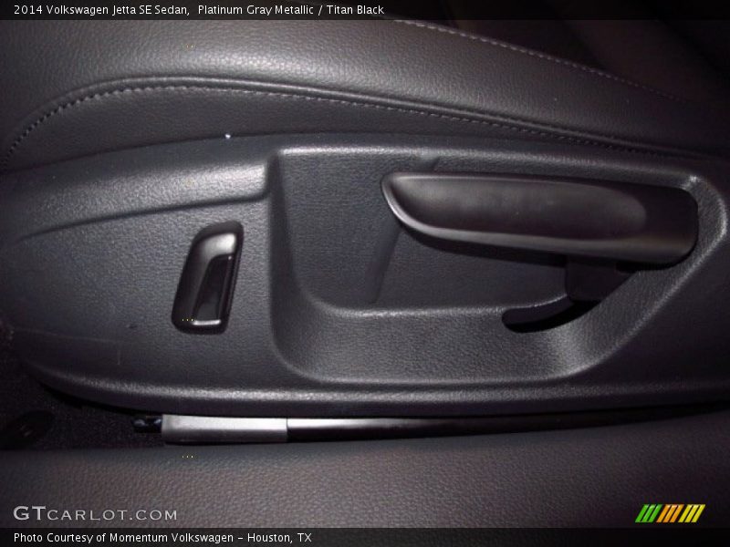 Platinum Gray Metallic / Titan Black 2014 Volkswagen Jetta SE Sedan